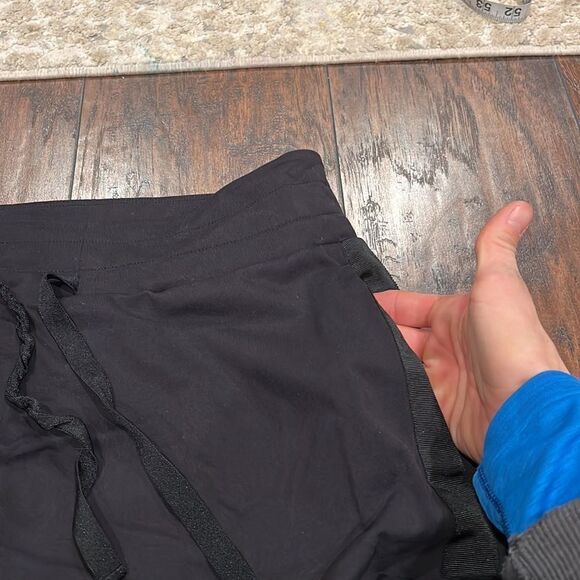 Athleta Skirt Skort Womens Size L T Elastic Waist Black back zip up pocket GUC - Picture 5 of 8